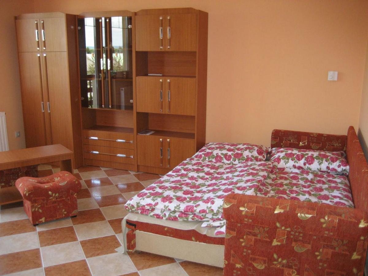 Lala Apartmanok Balatonboglár المظهر الخارجي الصورة